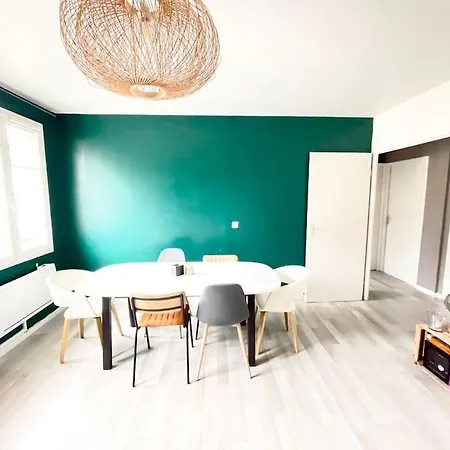 Comme A La Maison *